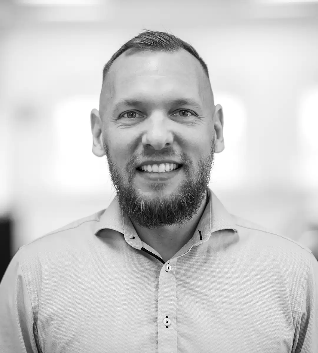 Portrætfoto af Lasse Jurek, Stifter og CEO hos Adminity.